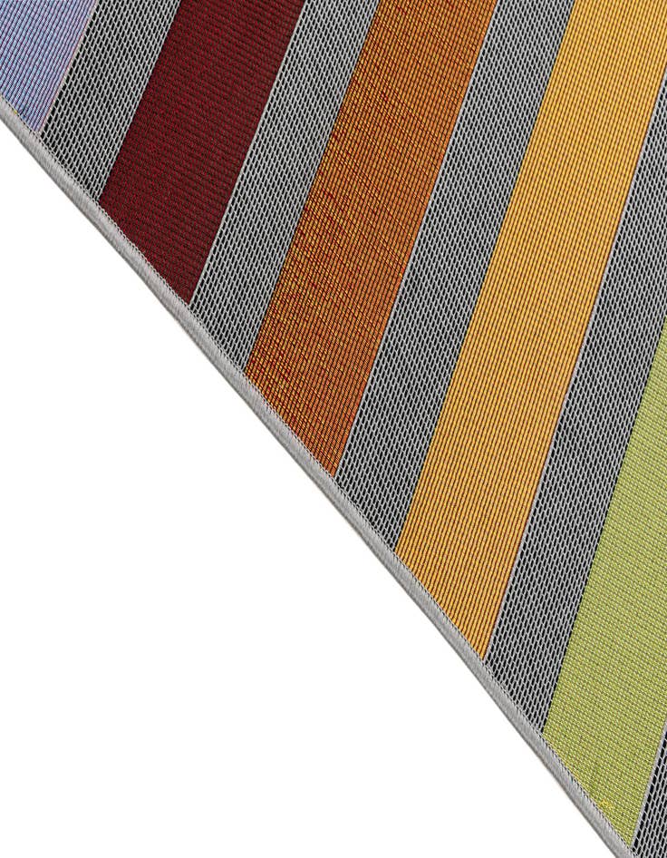 Detail image of  5' 3 x 7' 8  Washable Modern Indoor / Outdoor Rug