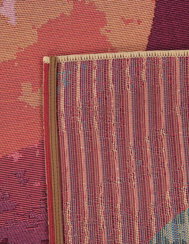 Detail image of  5' 3 x 7' 6  Washable Modern Indoor / Outdoor Rug