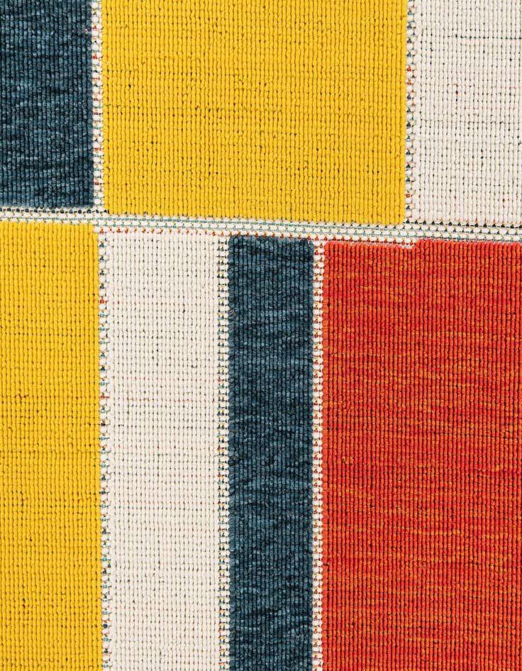 Detail image of  5' 3 x 7' 6  Washable Modern Indoor / Outdoor Rug