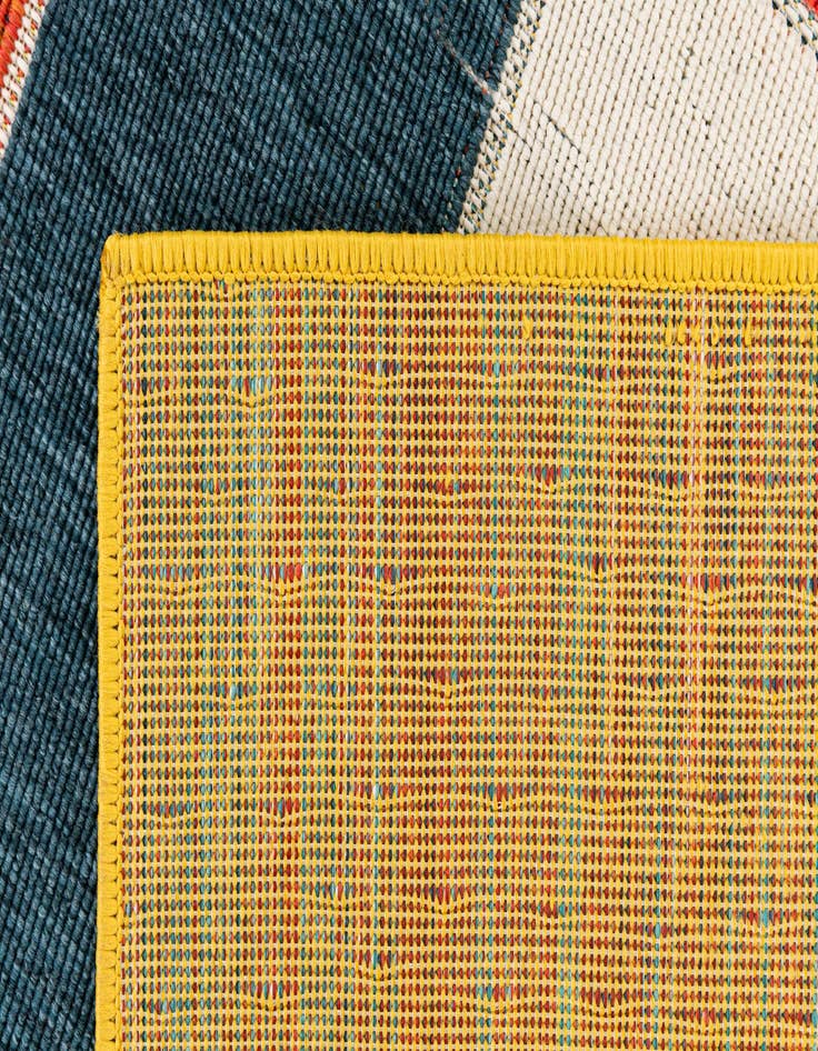 Detail image of  5' 3 x 7' 6  Washable Modern Indoor / Outdoor Rug