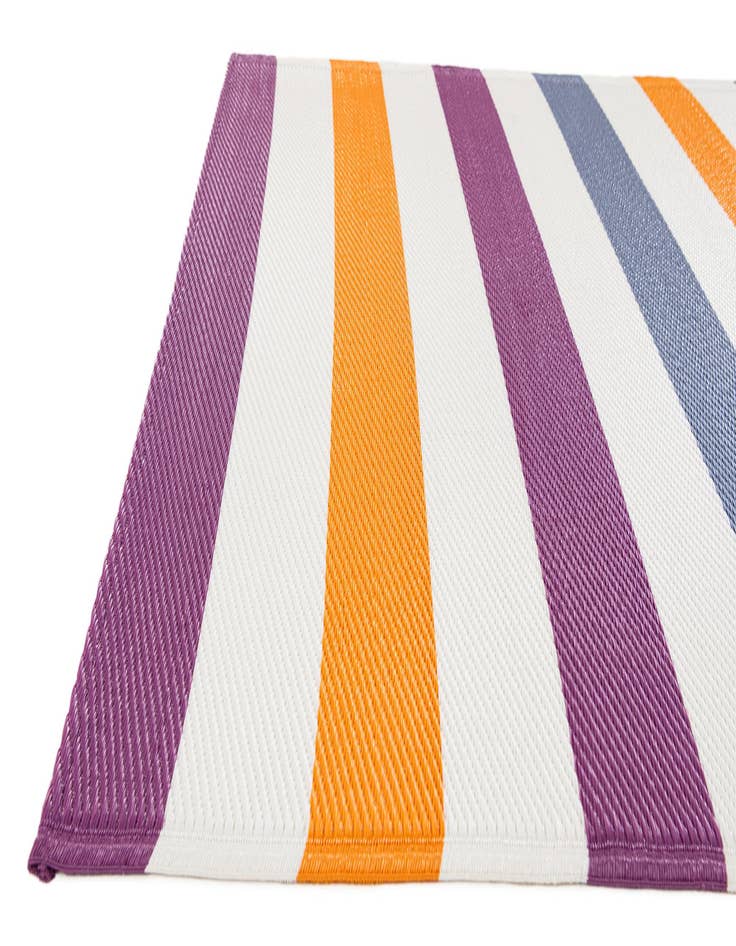 Detail image of  4' x 6'  Washable Modern Indoor / Outdoor Rug