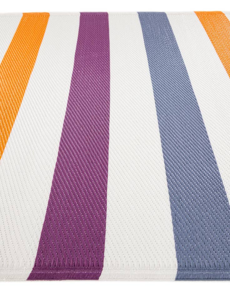Detail image of  4' x 6'  Washable Modern Indoor / Outdoor Rug