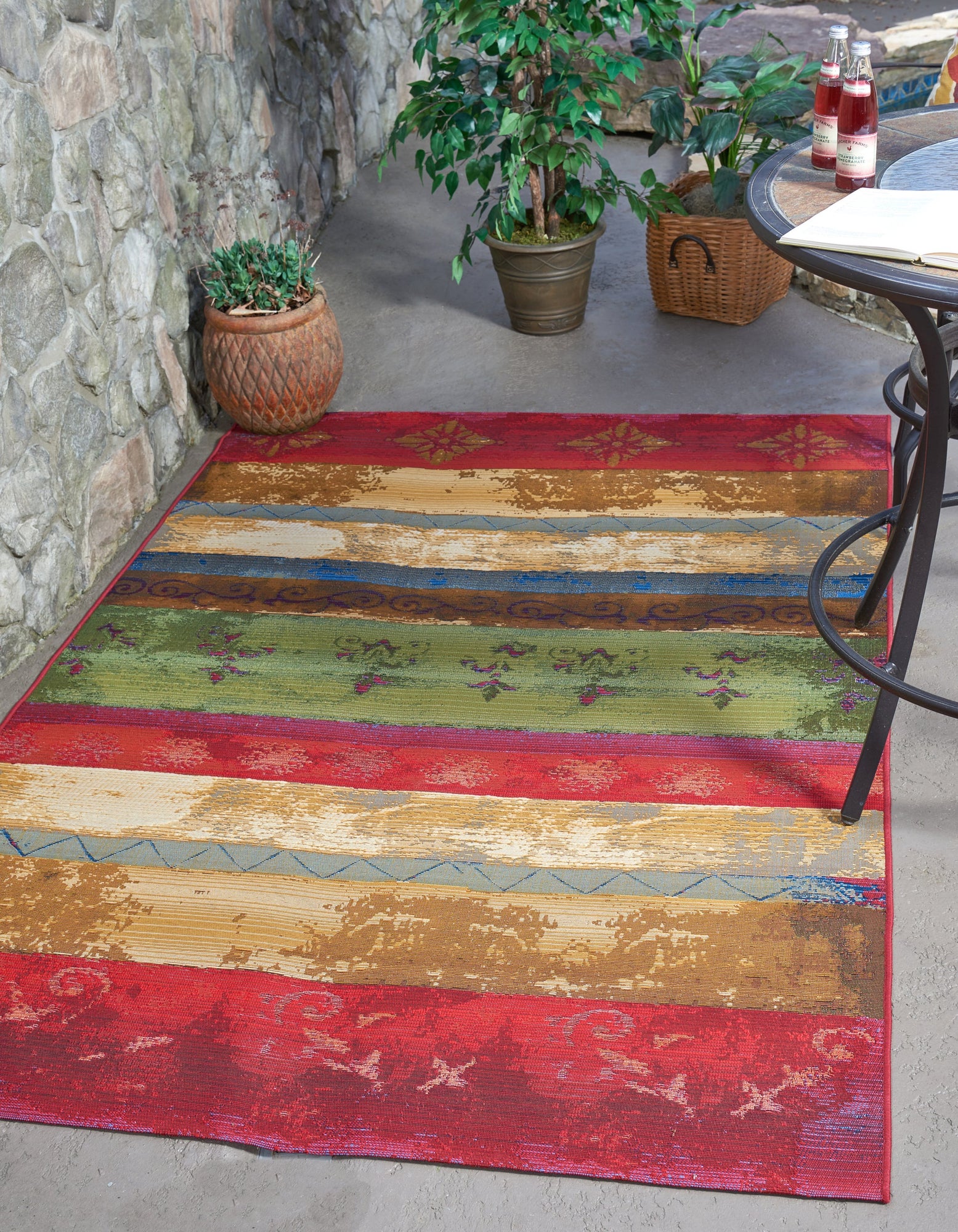Multicolor 4' x 6' Modern Indoor / Outdoor Rug | Rugs.com