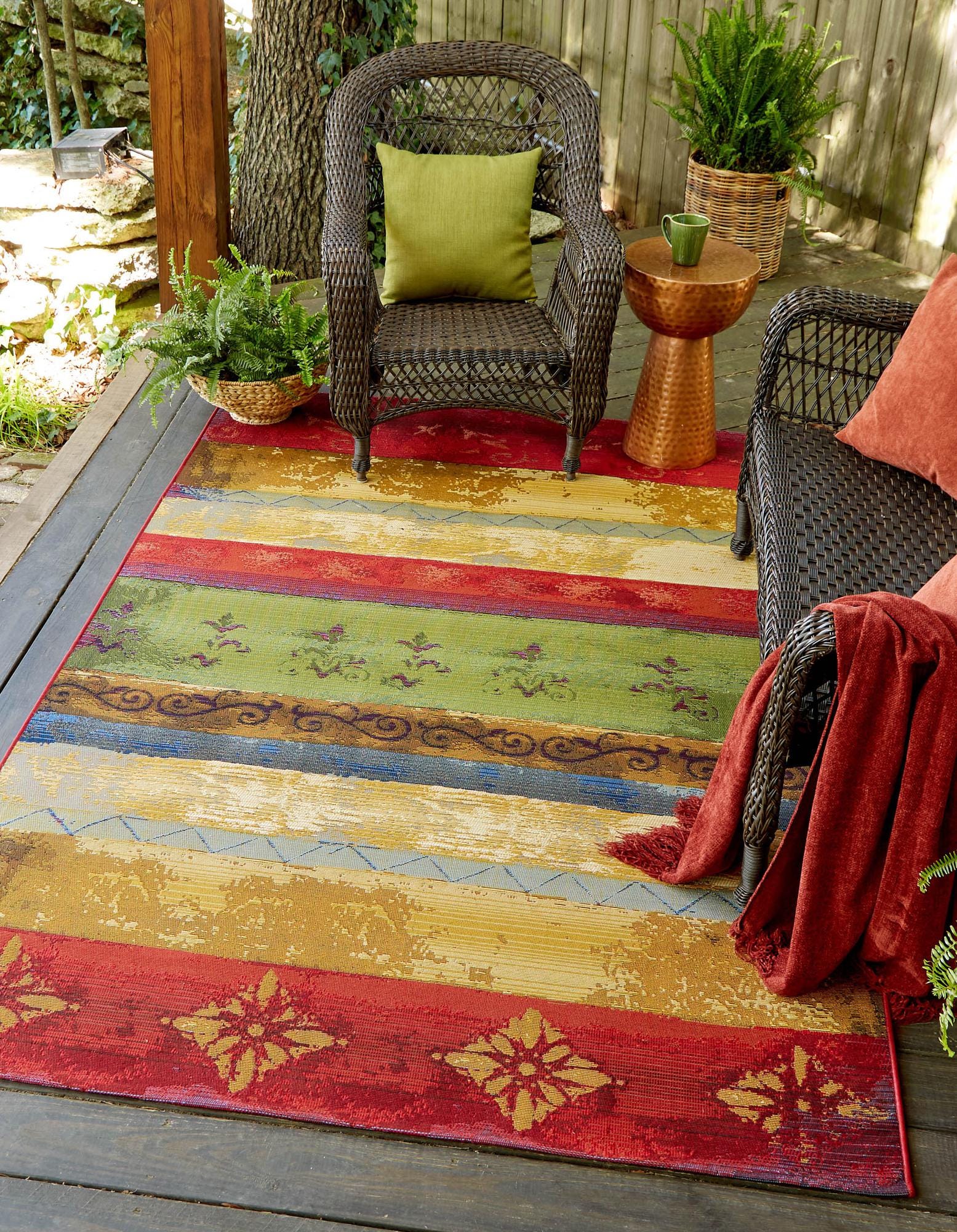 Multicolor 5' 3 x 8' Modern Indoor / Outdoor Rug | Rugs.com