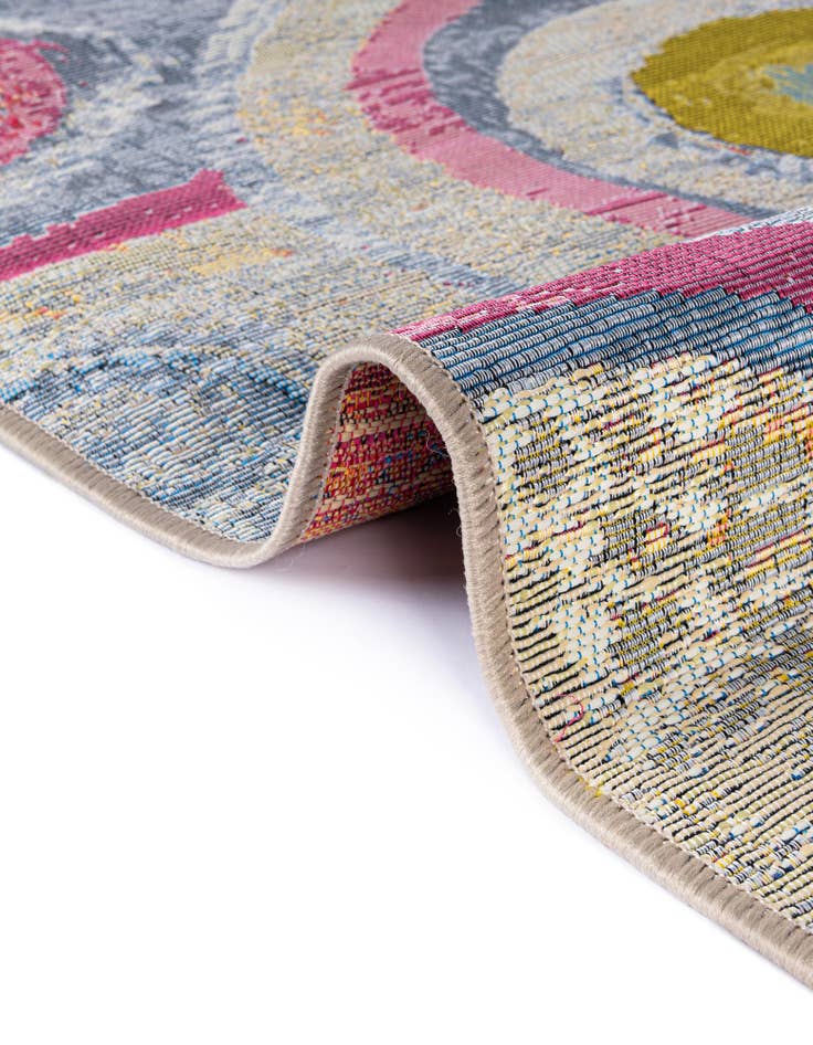 Detail image of  2' x 3'  Washable Modern Indoor / Outdoor Rug