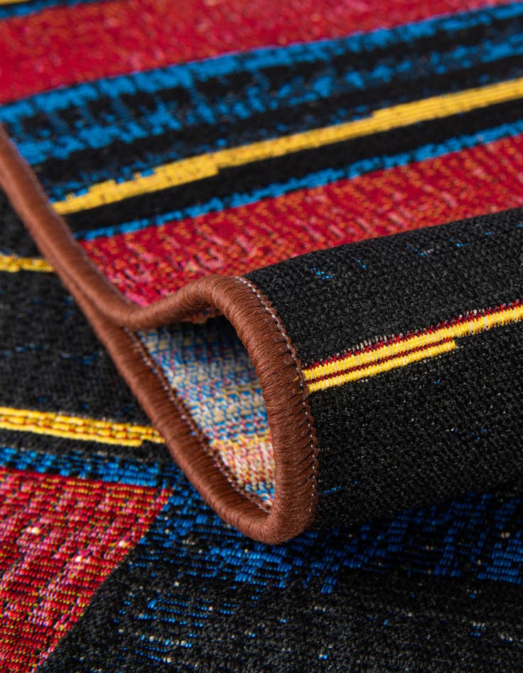 Detail image of  7' 10 x 10'  Washable Modern Indoor / Outdoor Rug