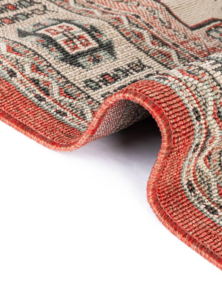 Detail image of  2' x 3'  Washable Traditional Indoor / Outdoor Rug