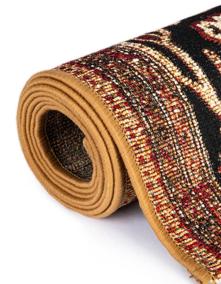 Detail image of  4' x 6'  Washable Traditional Indoor / Outdoor Rug