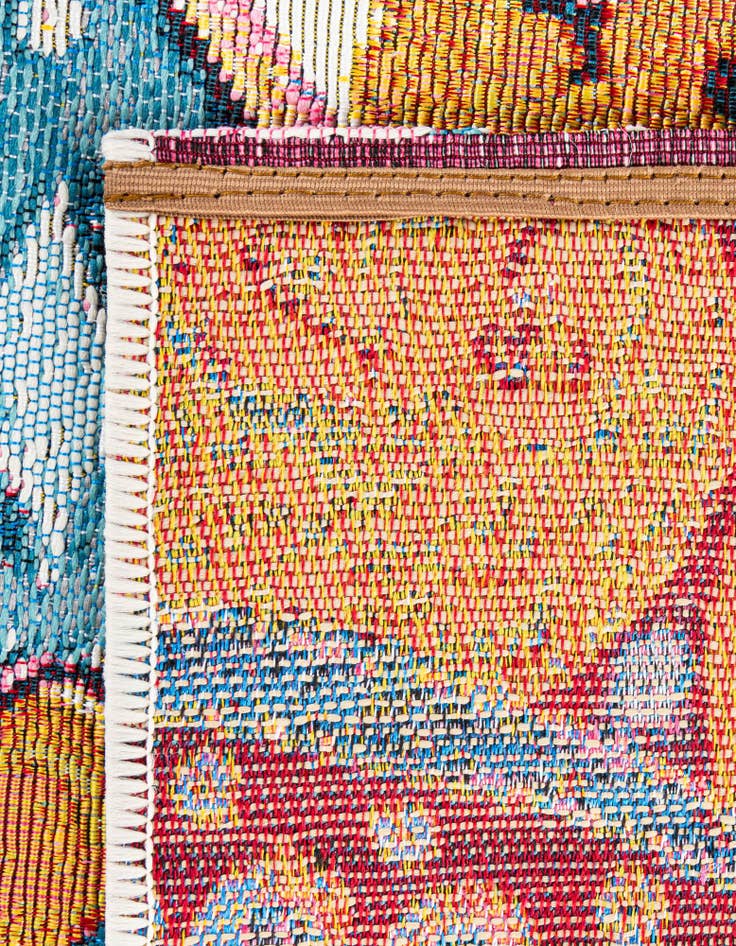 Detail image of  4' x 6'  Washable Traditional Indoor / Outdoor Rug