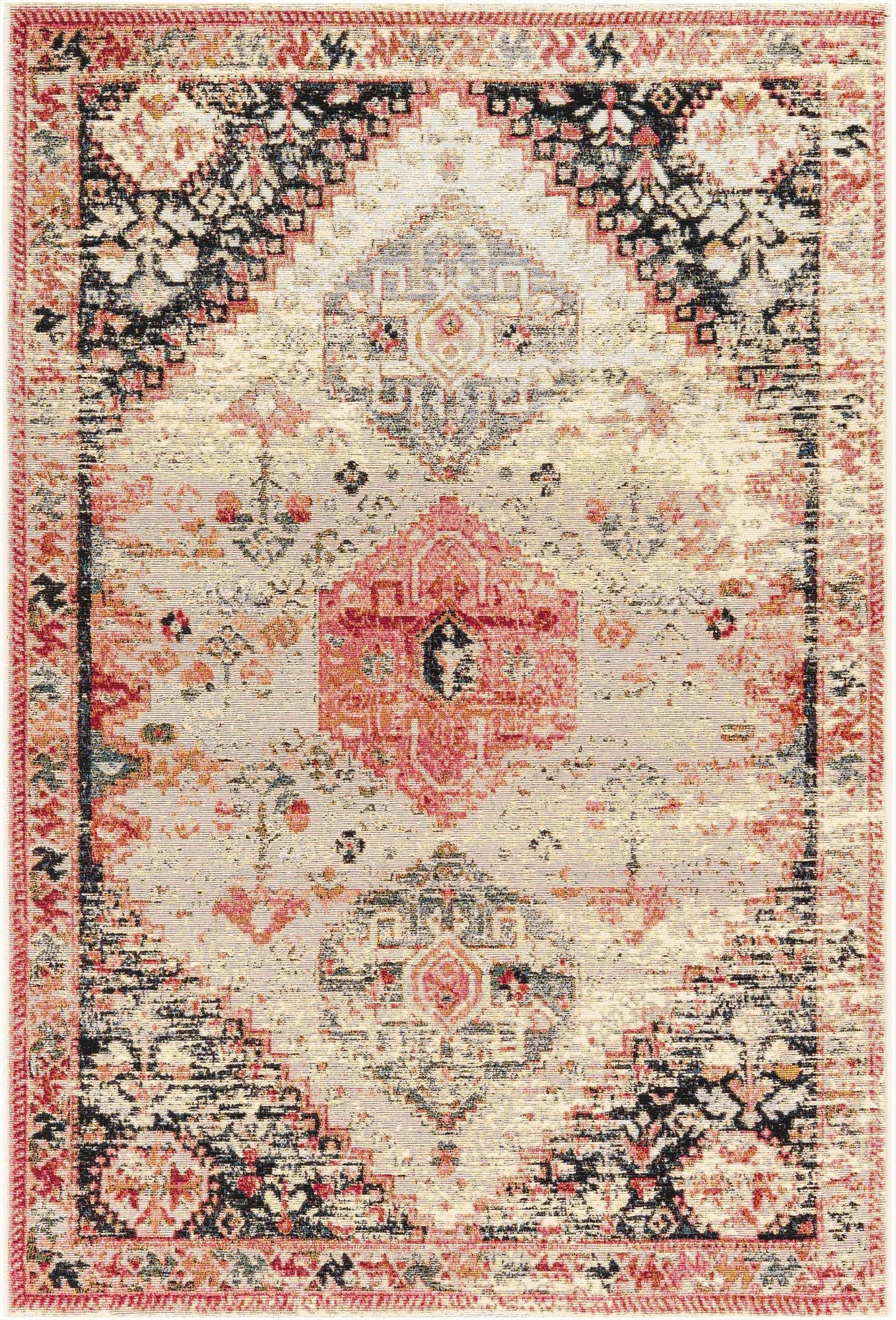  4' x 6'  Washable Traditional Indoor / Outdoor Rug