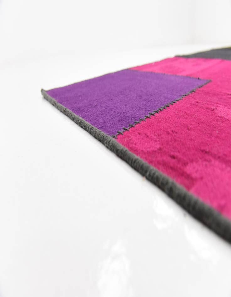 Detail image of  7' 3 x 10'  Hand Woven Patchwork Wool Rug