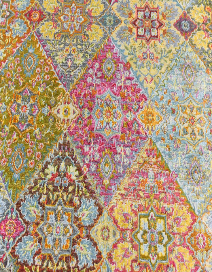 Detail image of  5' 5 x 8' Santiago Rug