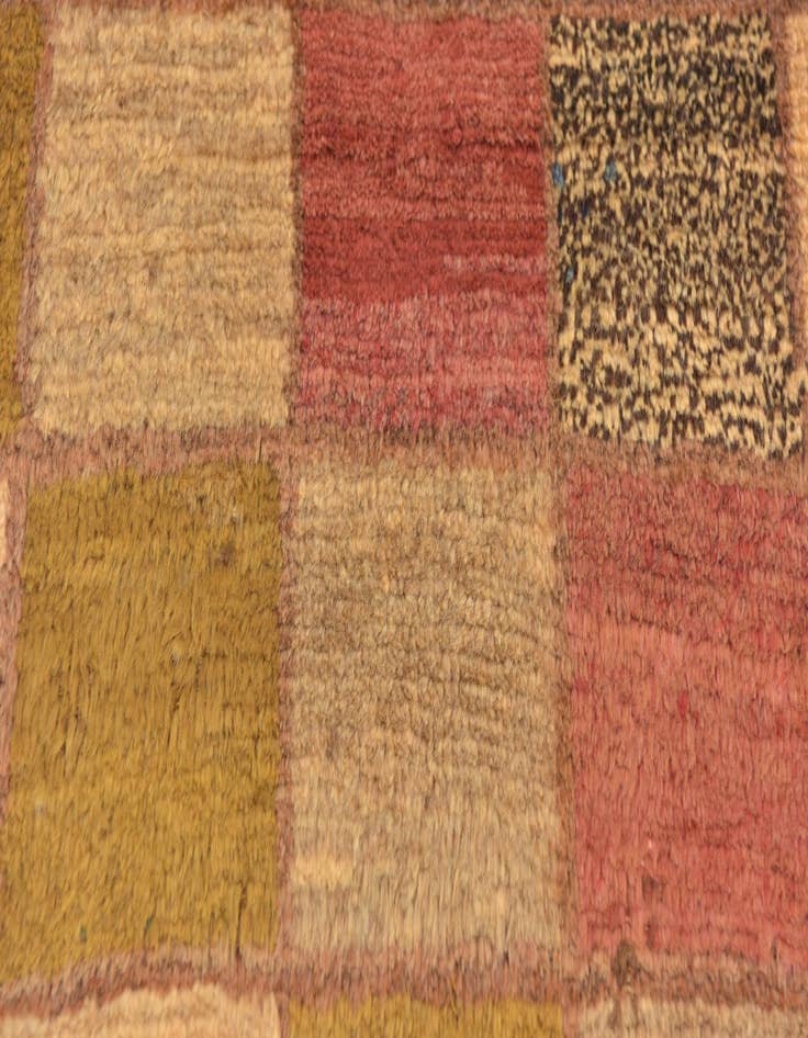 Detail image of 3' 5 x 4' 10 Hand Knotted Shiraz-Gabbeh Persian Wool Rug
