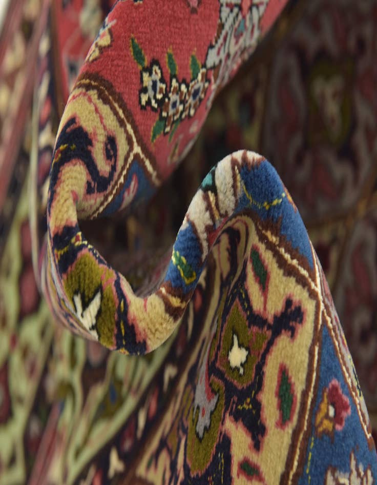 Detail image of  5' 5 x 8'  Hand Knotted Tabriz Persian Rug