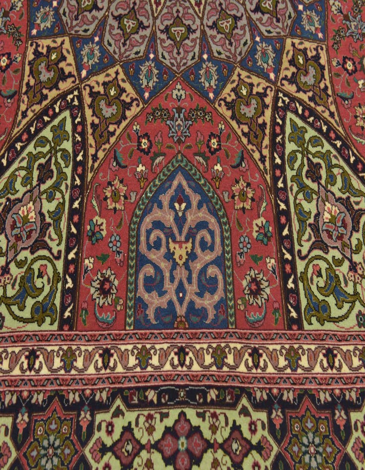 Detail image of  5' 5 x 8'  Hand Knotted Tabriz Persian Rug