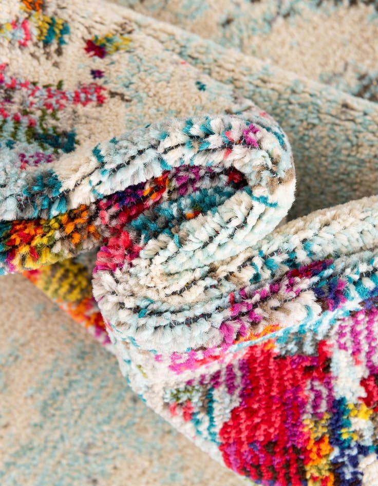 Detail image of  6' x 9'  Washable Theia Rug