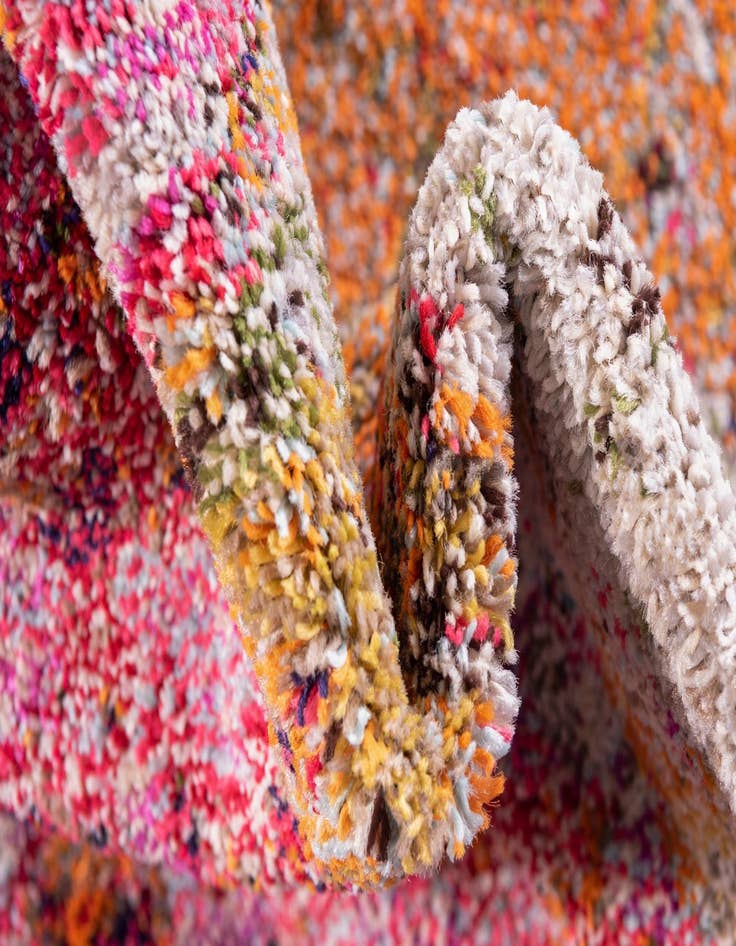 Detail image of  10' 6 x 16' 5  Washable Theia Rug