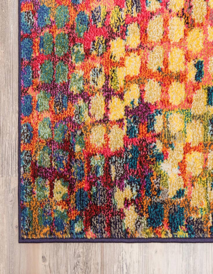 Detail image of  5' x 8'  Washable Theia Rug