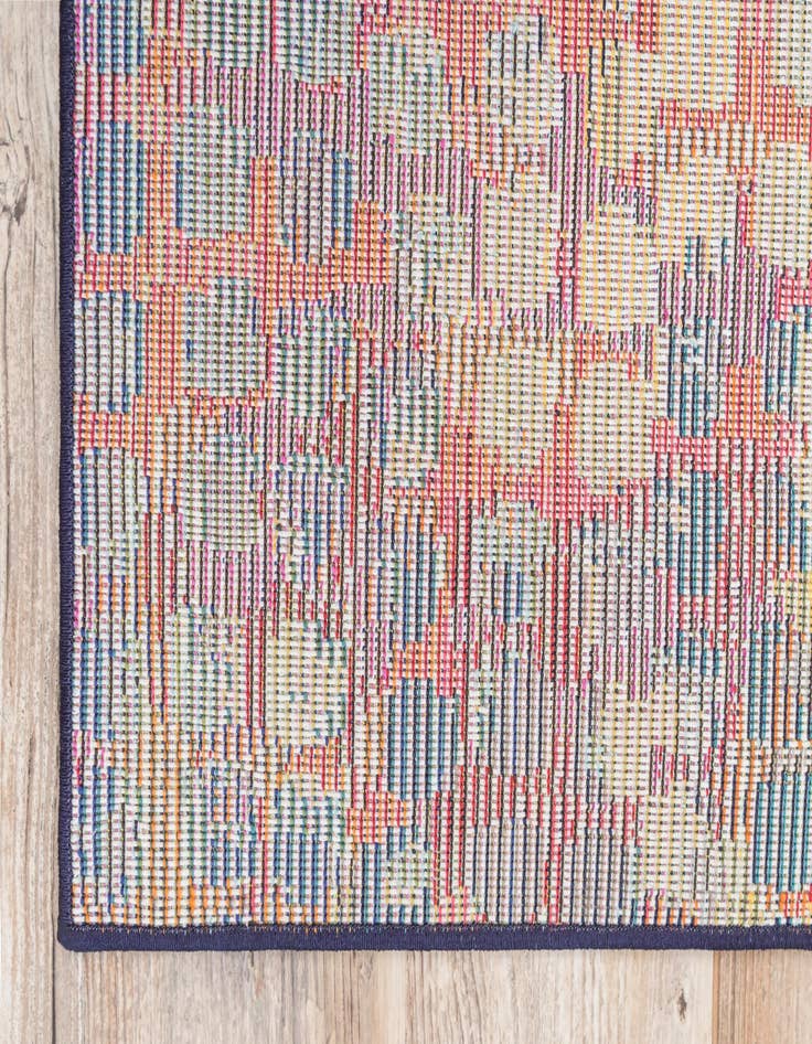 Detail image of  5' x 8'  Washable Theia Rug