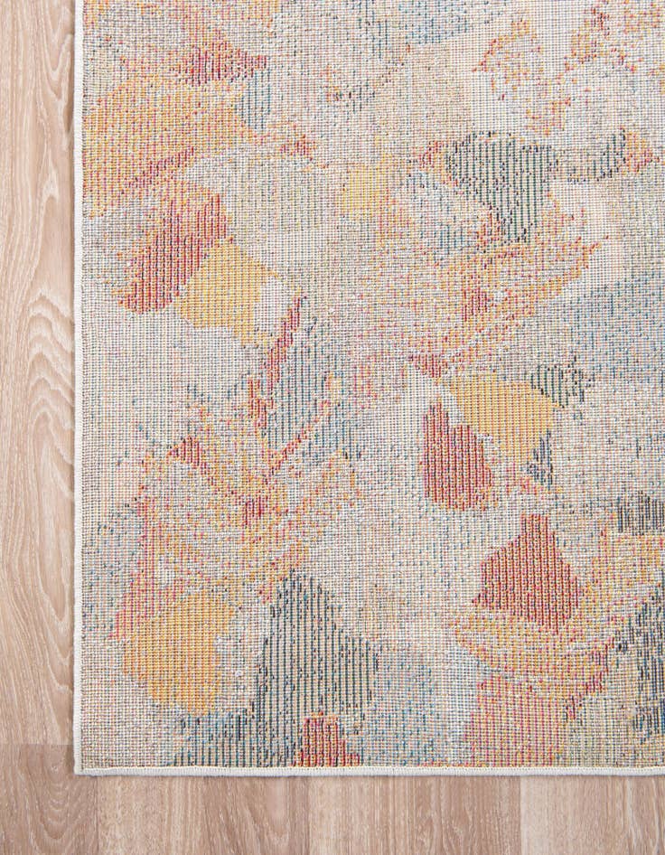 Detail image of  4' x 6'  Washable Theia Rug