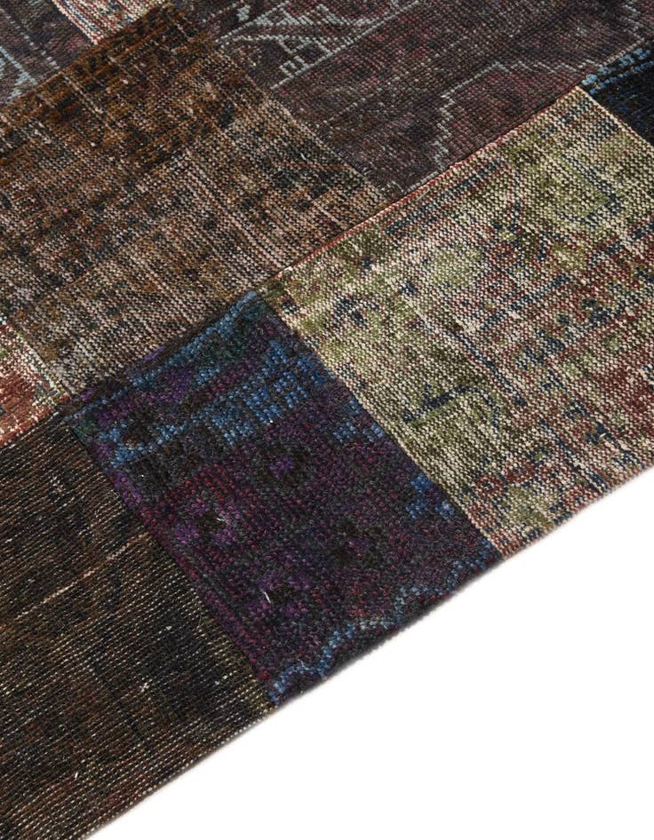 Detail image of  5' 5 x 6' 7  Hand Knotted Ultra Vintage Persian Wool Rug