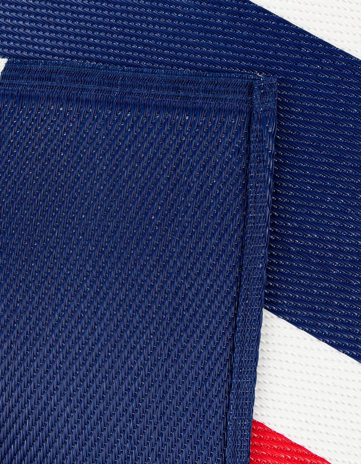 Detail image of  4' x 6'  Washable Vista Breeze Indoor / Outdoor Rug