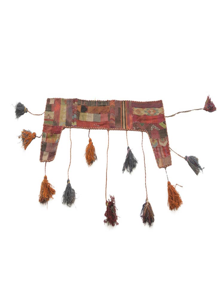 Detail image of  1' 8 x 4' 5  Hand Woven Wall Art Wool Rug