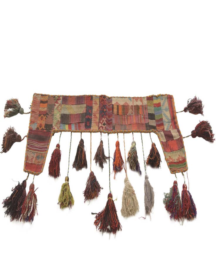 Detail image of  1' 8 x 4' 4  Hand Woven Wall Art Wool Rug