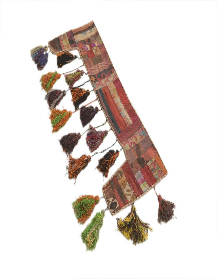 Detail image of 1' 7 x 4' 5 Hand Woven Wall Art Wool Rug