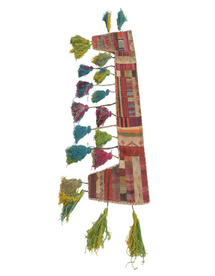 Detail image of 1' 8 x 4' 4 Hand Woven Wall Art Wool Rug