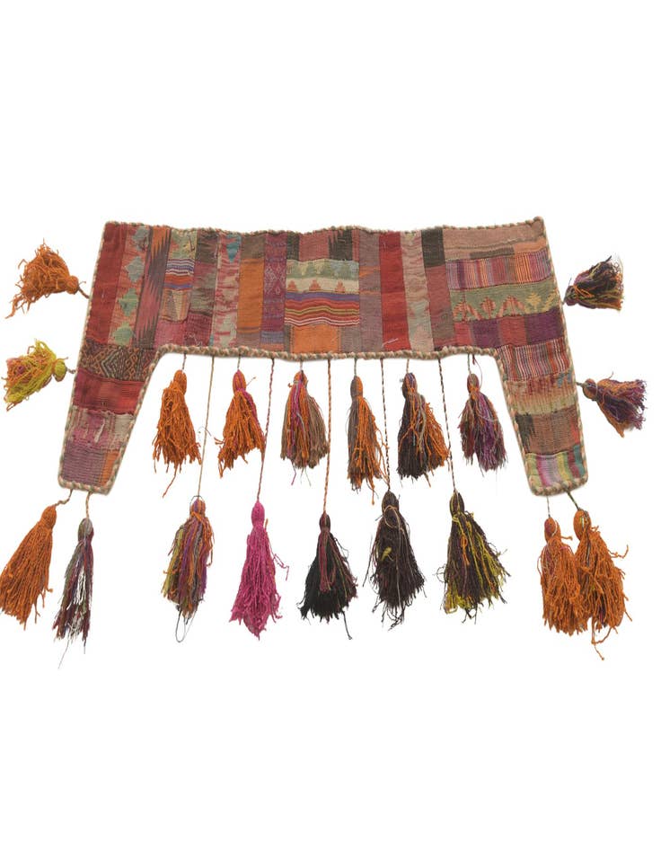 Detail image of 1' 9 x 4' 6 Hand Woven Wall Art Wool Rug