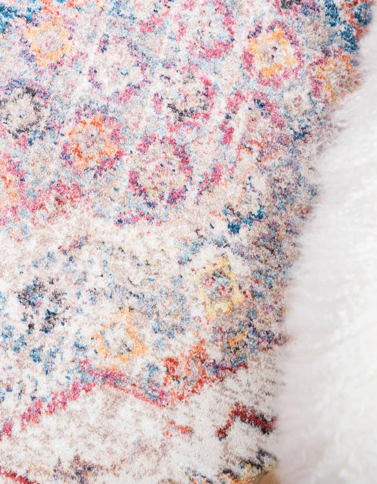 Detail image of  5' 3 x 7' 10 Williamsburg Rug