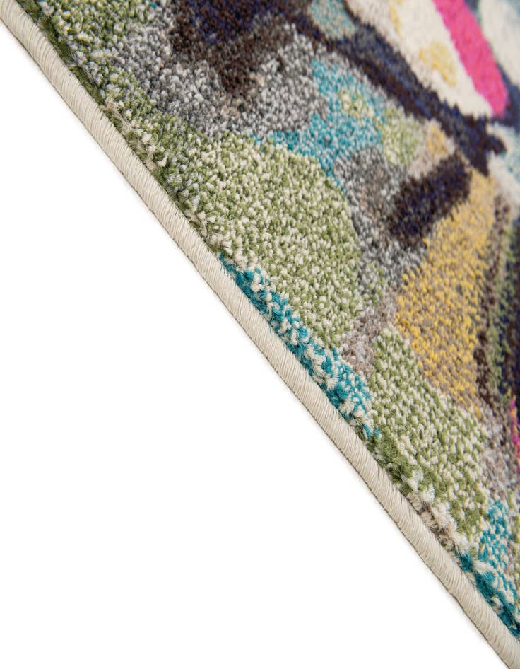 Detail image of  4' 10 x 8' Zoey Rug
