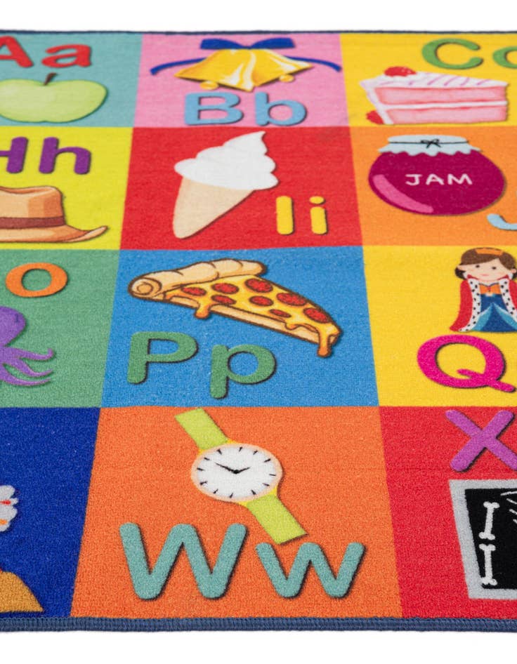 Detail image of  3' 3 x 5' 4 Zoey Rug