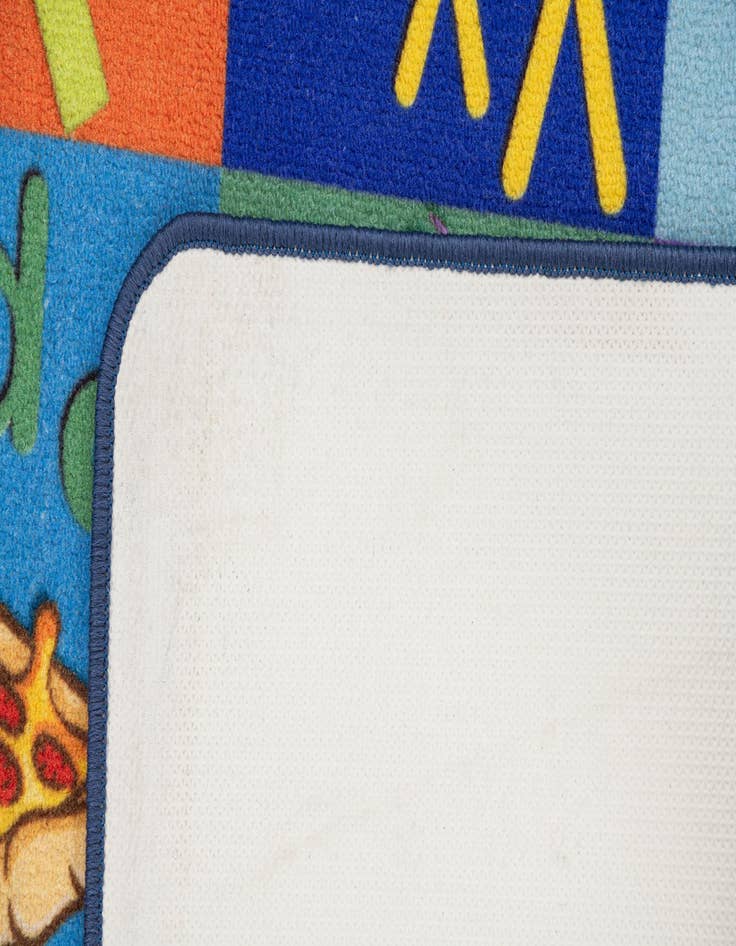 Detail image of  3' 3 x 5' 4 Zoey Rug