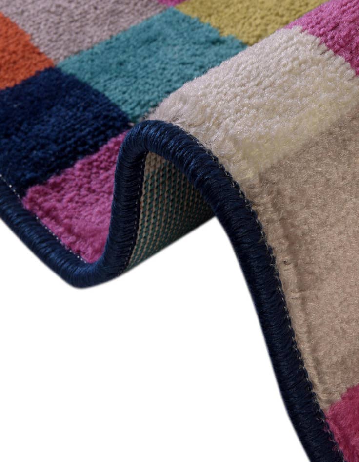 Detail image of  3' x 3' Azalea Round Rug