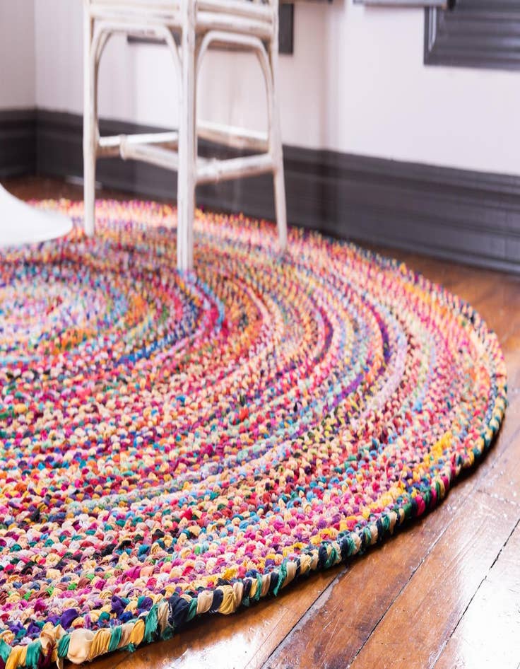 Detail image of  4' 1 x 4' 1  Hand Braided Chindi Round Rug