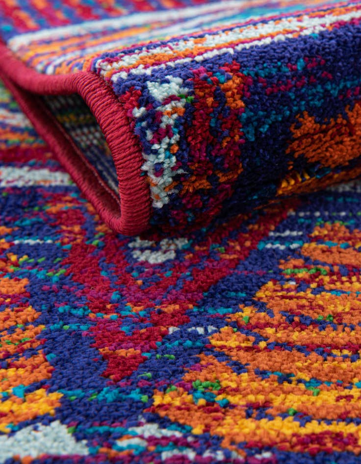 Detail image of  7' 10 x 7' 10 Calypso Round Rug