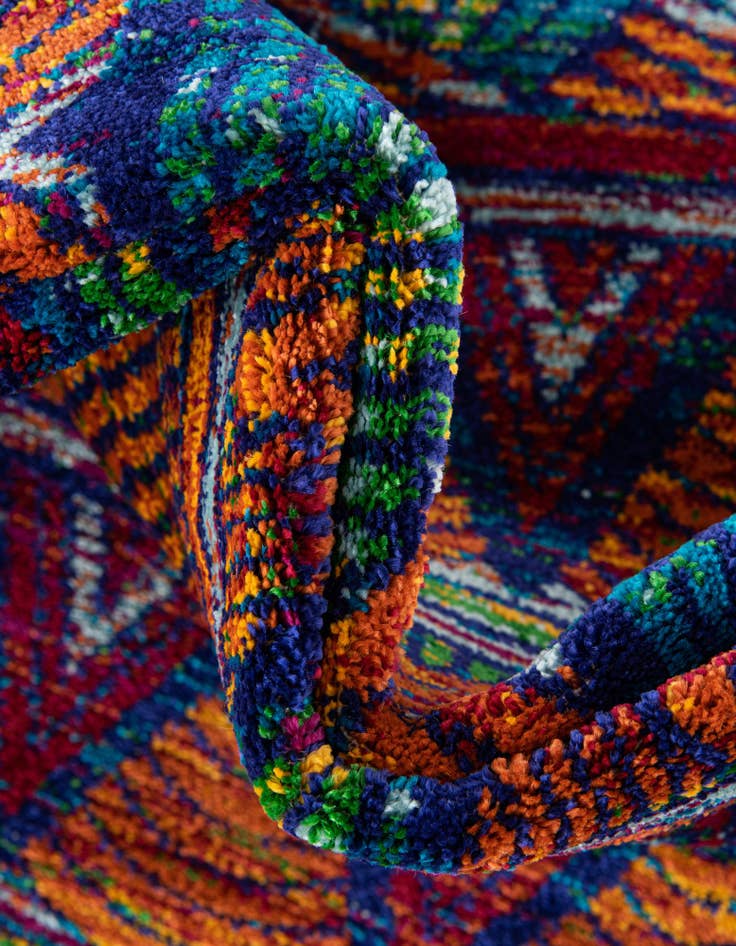 Detail image of  7' 10 x 7' 10 Calypso Round Rug