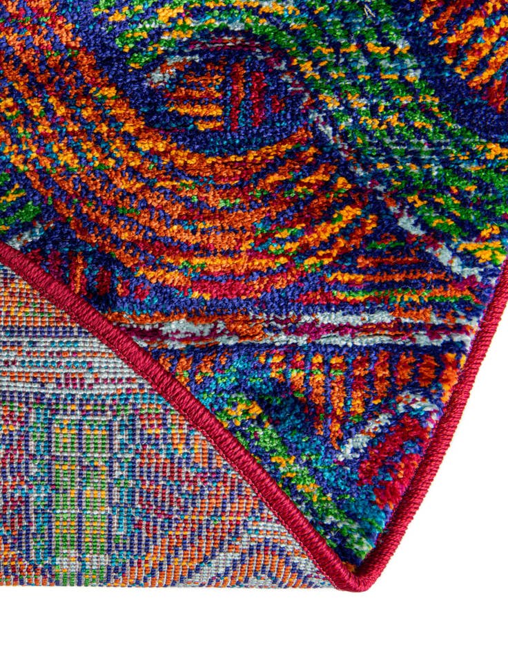 Detail image of  7' 10 x 7' 10 Calypso Round Rug