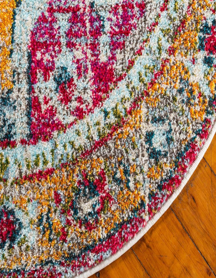 Detail image of  8' x 8'  Washable Carnevale Round Rug