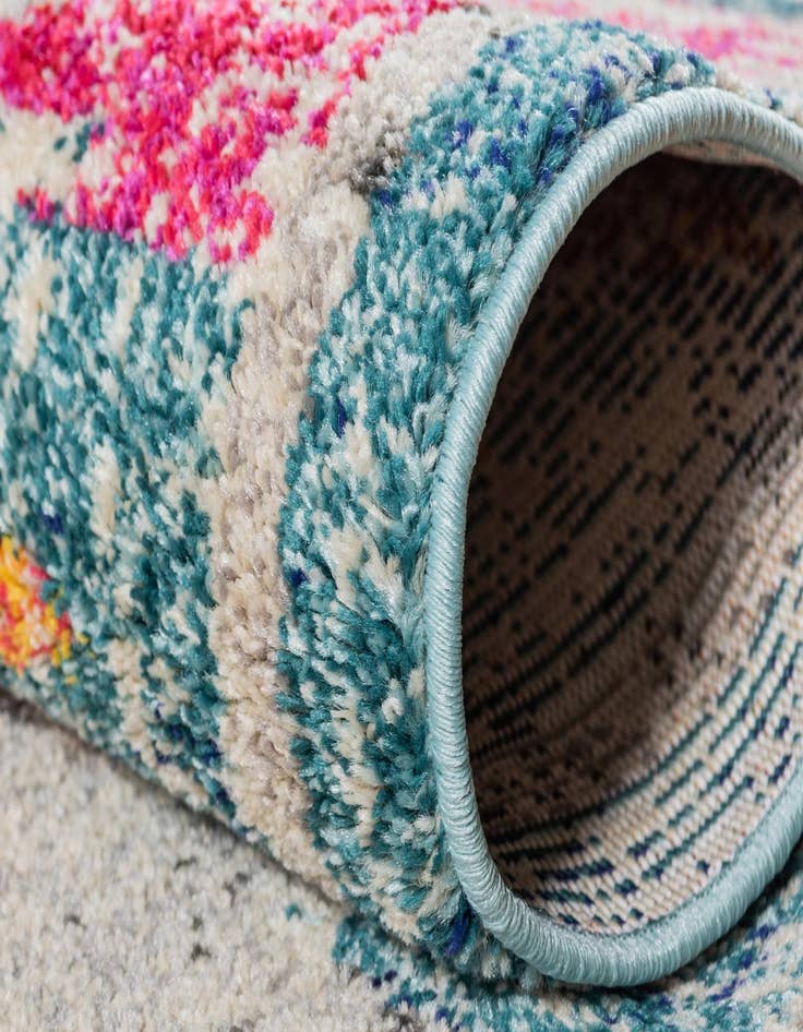 Detail image of  4' x 4'  Washable Carnevale Round Rug