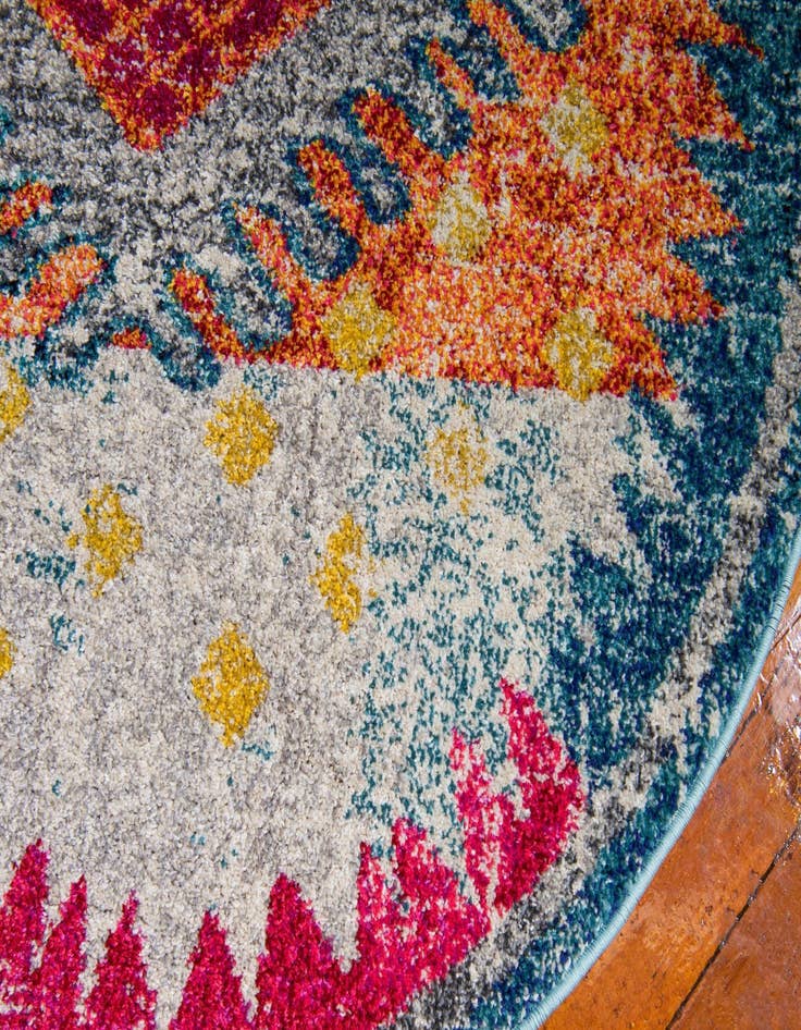 Detail image of  4' x 4'  Washable Carnevale Round Rug