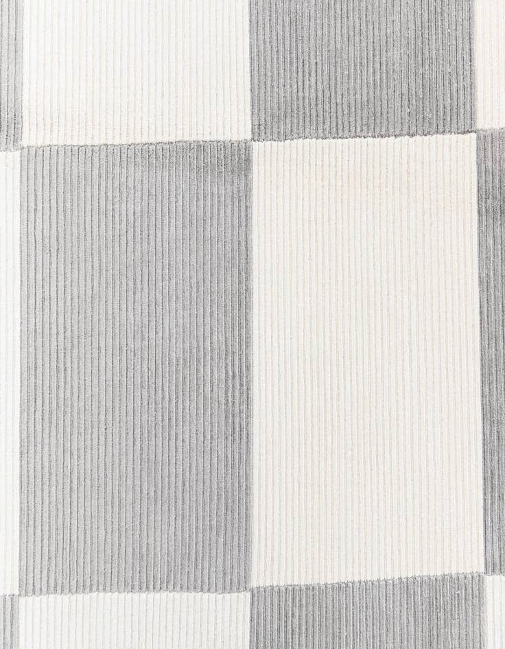 Detail image of  6' 7 x 6' 7  Hand Knotted Darya Wool Round Rug