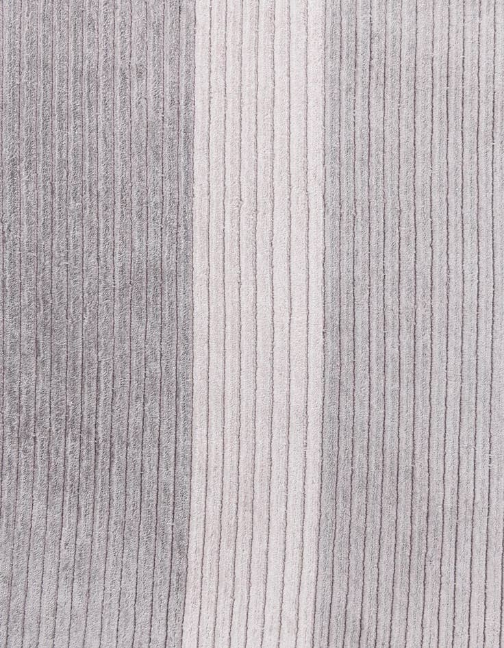 Detail image of  6' 8 x 6' 8  Hand Knotted Darya Wool Round Rug