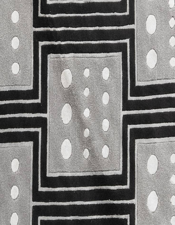 Detail image of  6' 5 x 6' 5  Hand Knotted Darya Wool Round Rug