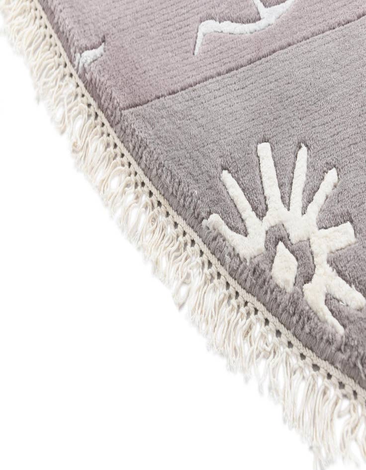 Detail image of  6' 7 x 6' 7  Hand Knotted Darya Wool Round Rug