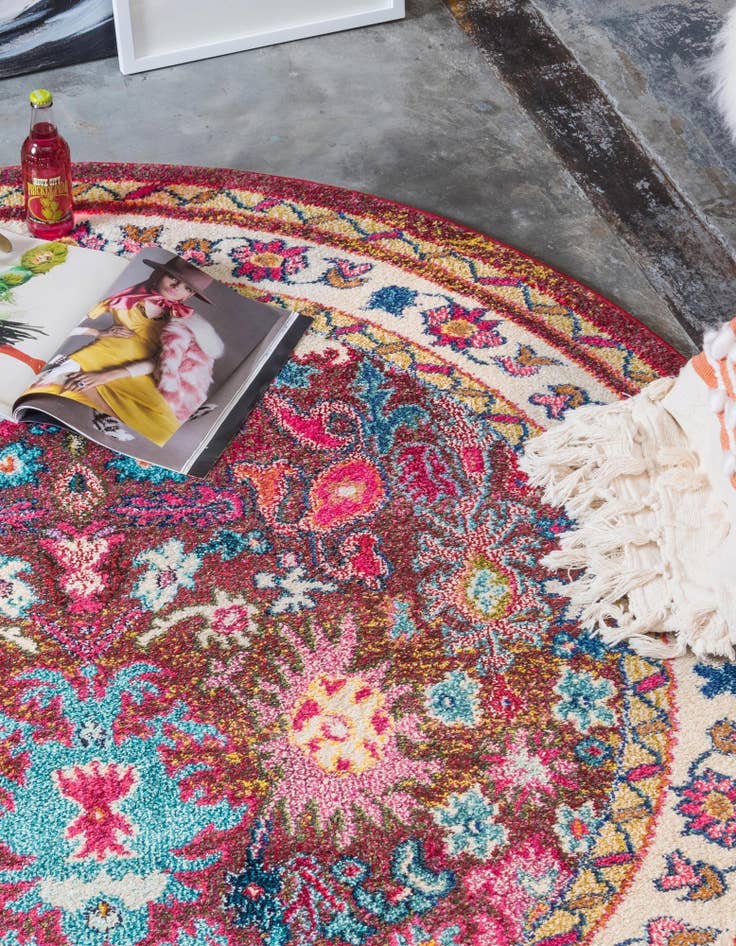 Detail image of  8' x 8'  Washable Fleur Round Rug