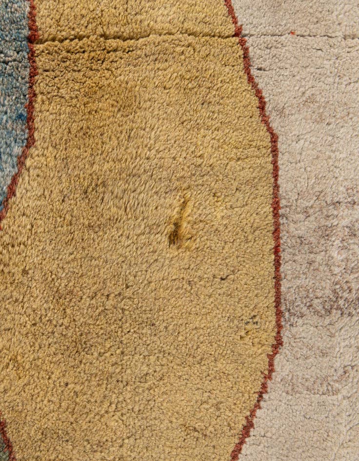 Detail image of  3' 11 x 8' 7  Hand Knotted Gabbeh Wool Round Rug