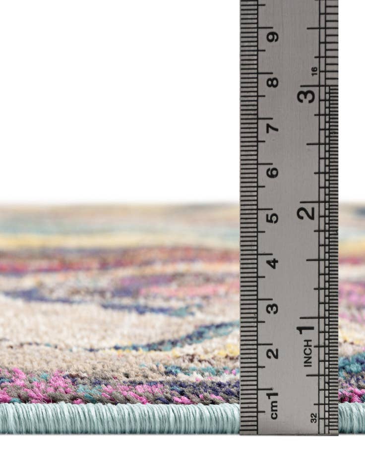 Detail image of  3' 3 x 3' 3  Washable Haerfest Round Rug